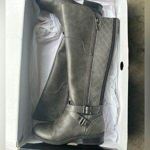 GBG grey boots